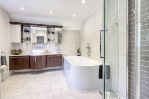 Photo 18- click for photo gallery